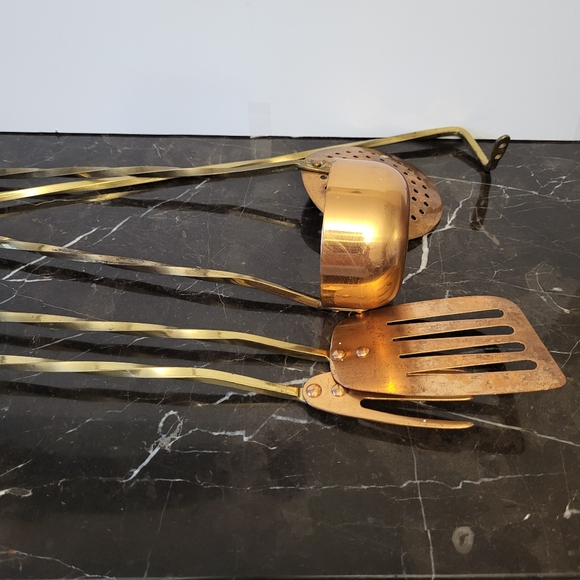 Vintage brass and Cooper hanging ustensile bundle - Picture 3 of 6